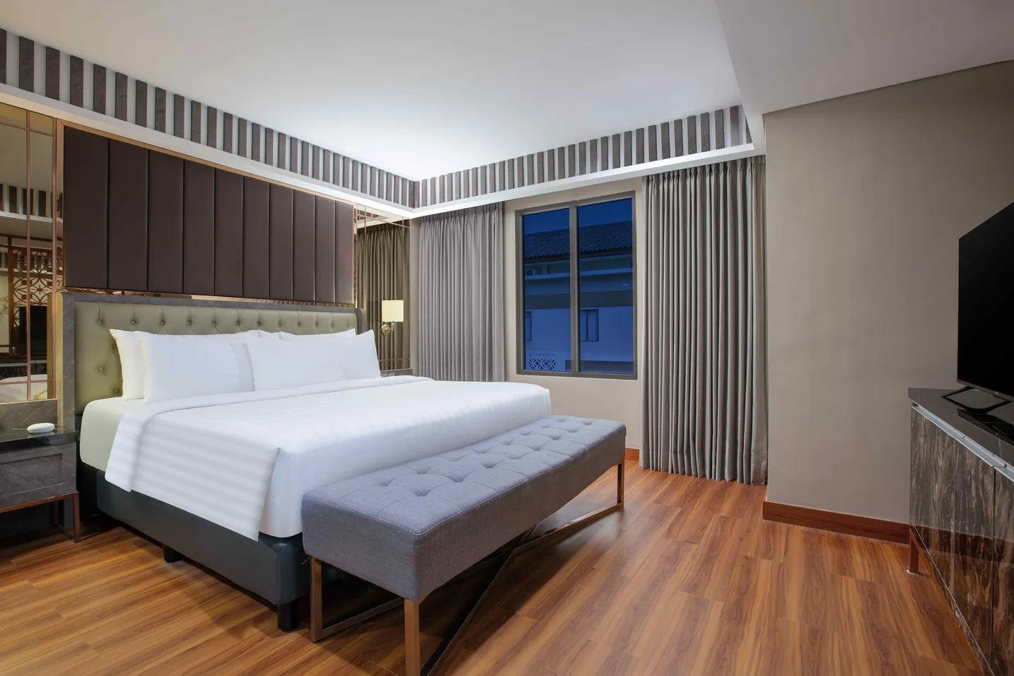 Executive Suite